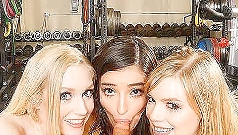 Ebony and white are going to have a nice facial in the gym