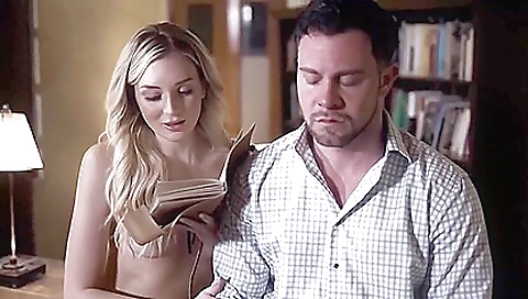 Blonde office sex slut is going to cum in the office