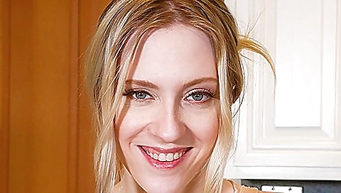 Violet octave fucked in the fetish machine porn video