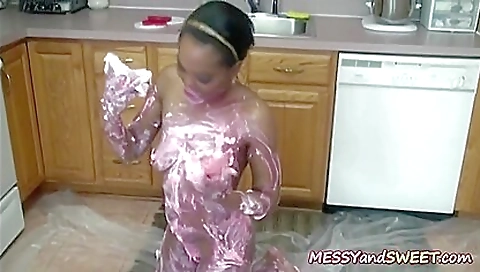 Ebony lady gives a sweet and tasty blowjob to herself