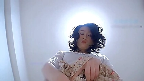 Japanese chick shows hairiest pussy in close up video