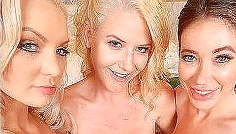 A group of sexy girls are having a foursome in the vr porn video