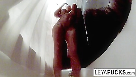 Leya Falcon In Big Tittied Blonde Loves Showering With A Cam