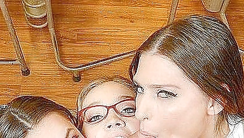 Teen and hardcore in vr porn scene with a blonde girl