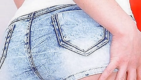 Horny blonde woman being fingered in vr porn video